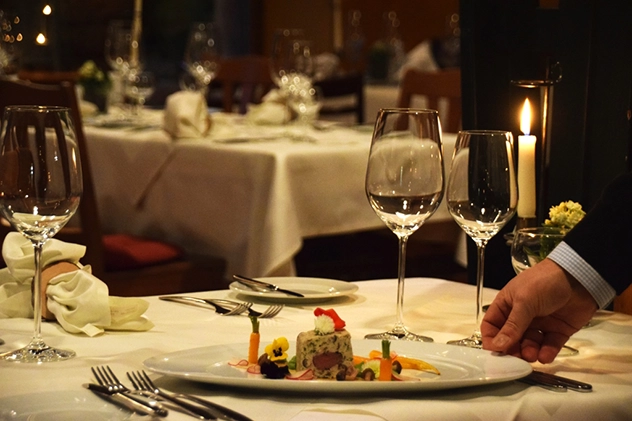 restaurant2-49300a9e (1)